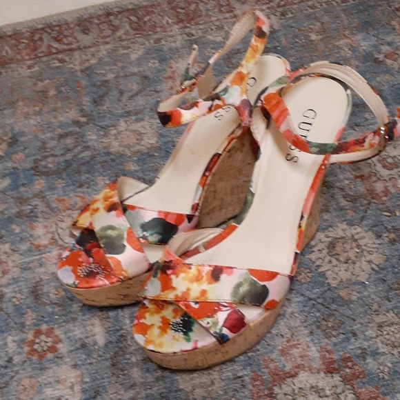 Guess wedges - Picture 3 of 8